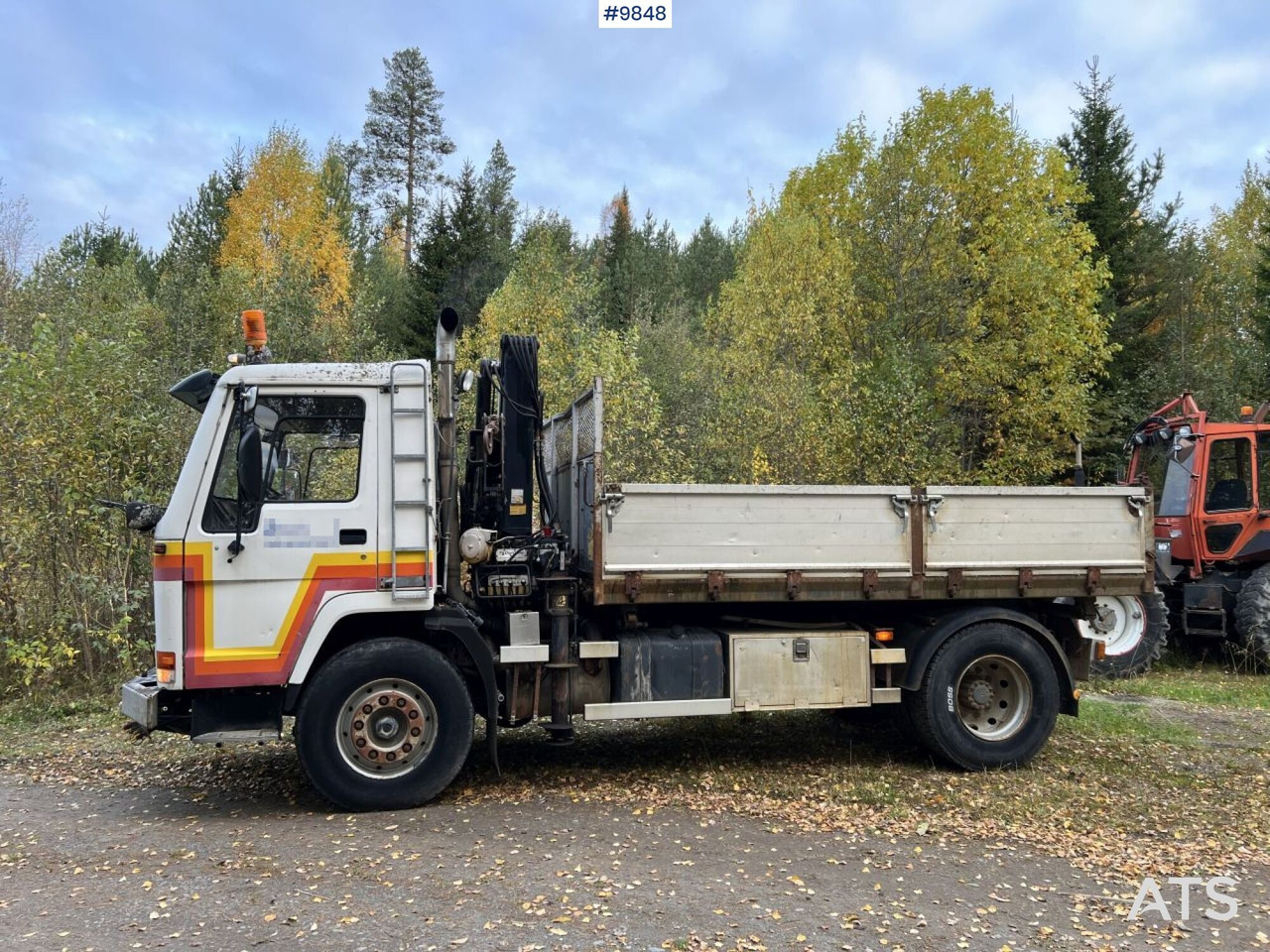VOLVO FL7 4X2 Crane truck/Dump truck with Hiab071 crane - Kipper, Autokran: das Bild 3 VOLVO FL7 4X2 Crane truck/Dump truck with Hiab071 crane - Kipper, Autokran: das Bild 3