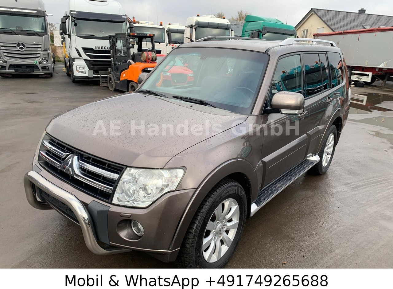 SUV/ Geländewagen Mitsubishi Pajero 3.2 DI-D Instyle *Auto./Xenon/Leder/AHK: das Bild 12 SUV/ Geländewagen Mitsubishi Pajero 3.2 DI-D Instyle *Auto./Xenon/Leder/AHK: das Bild 12