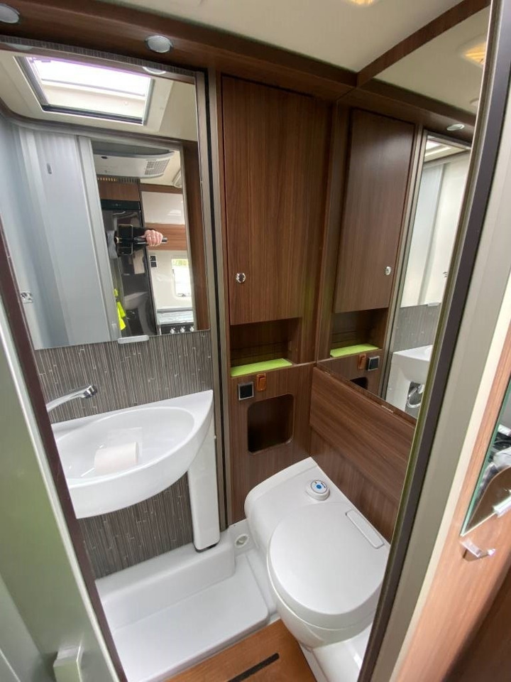 Hymer ML-T 570 -Mercedes 419 CDI 190 4x4 1er Main - Teilintegriertes Wohnmobil: das Bild 4 Hymer ML-T 570 -Mercedes 419 CDI 190 4x4 1er Main - Teilintegriertes Wohnmobil: das Bild 4