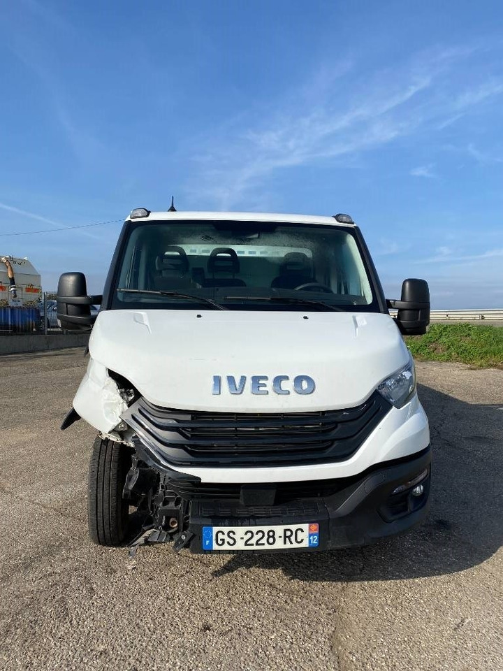 Iveco DAILY 35-180/35C18 3.0-180 M/Jet endommagé - Pritschenwagen: das Bild 2 Iveco DAILY 35-180/35C18 3.0-180 M/Jet endommagé - Pritschenwagen: das Bild 2