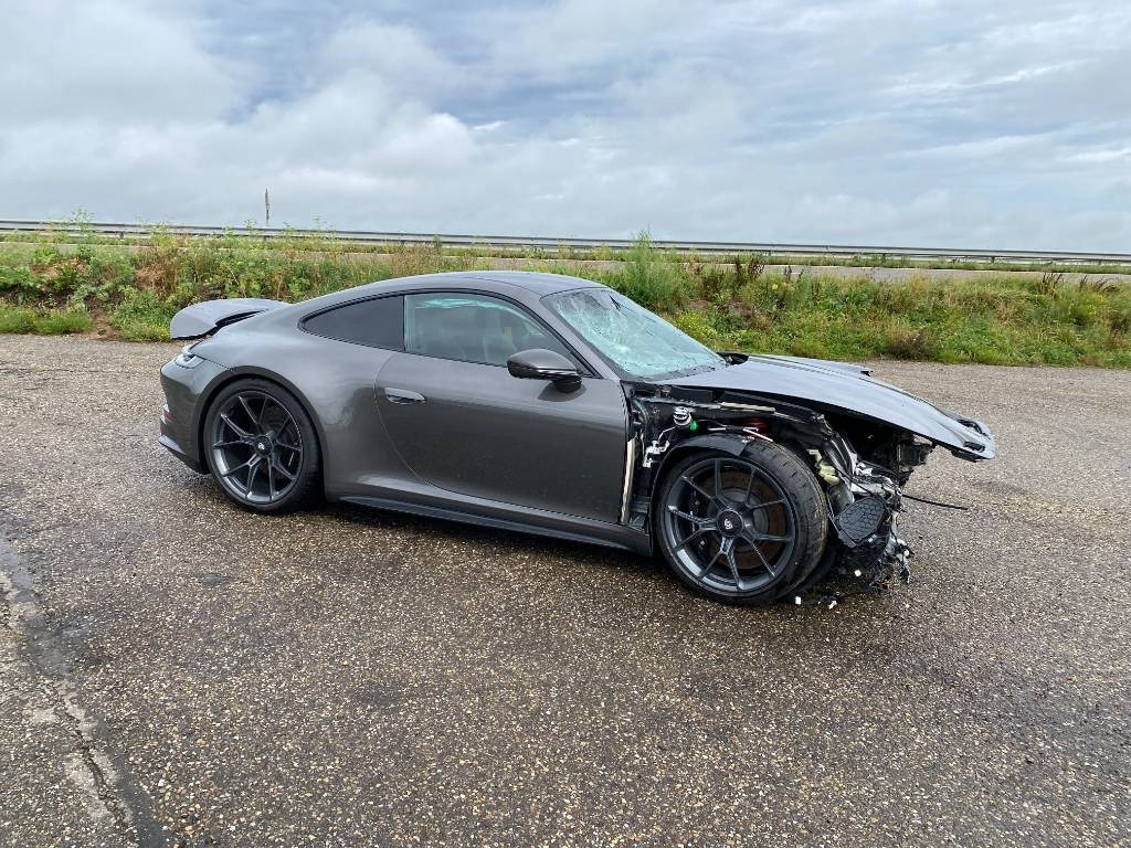 Porsche 911/ 992 - 4.0i GT3 Pack Touring 1er Main - PKW: das Bild 3 Porsche 911/ 992 - 4.0i GT3 Pack Touring 1er Main - PKW: das Bild 3