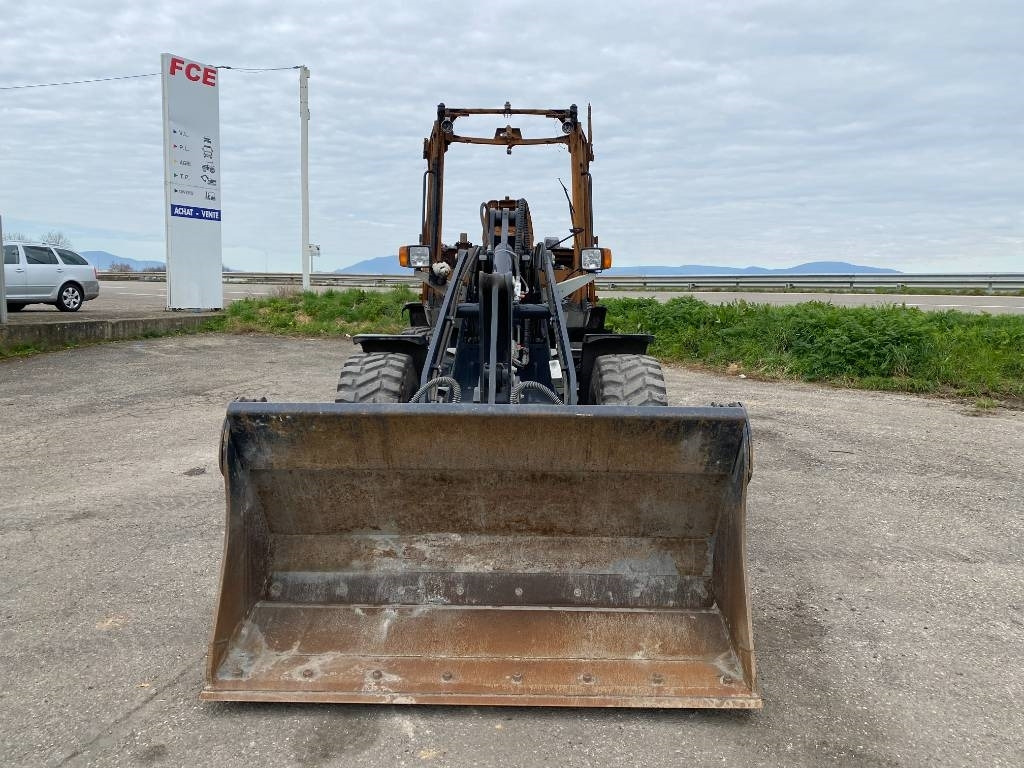 Yanmar V 100 / Certificat CE endommagée - Radlader: das Bild 2 Yanmar V 100 / Certificat CE endommagée - Radlader: das Bild 2