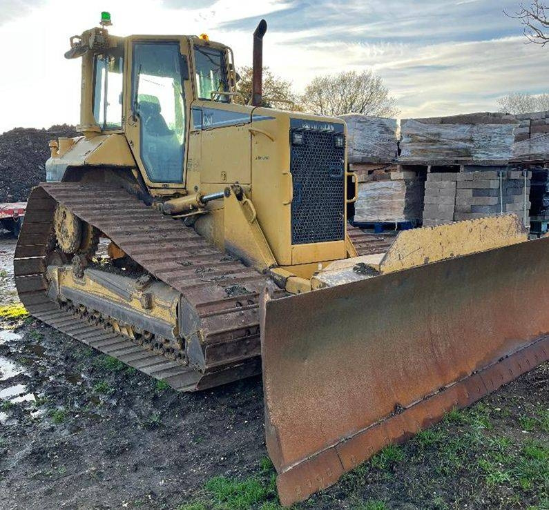 CAT D 6 N LGP 6-way blade - Bulldozer/ Planierraupe: das Bild 1 CAT D 6 N LGP 6-way blade - Bulldozer/ Planierraupe: das Bild 1