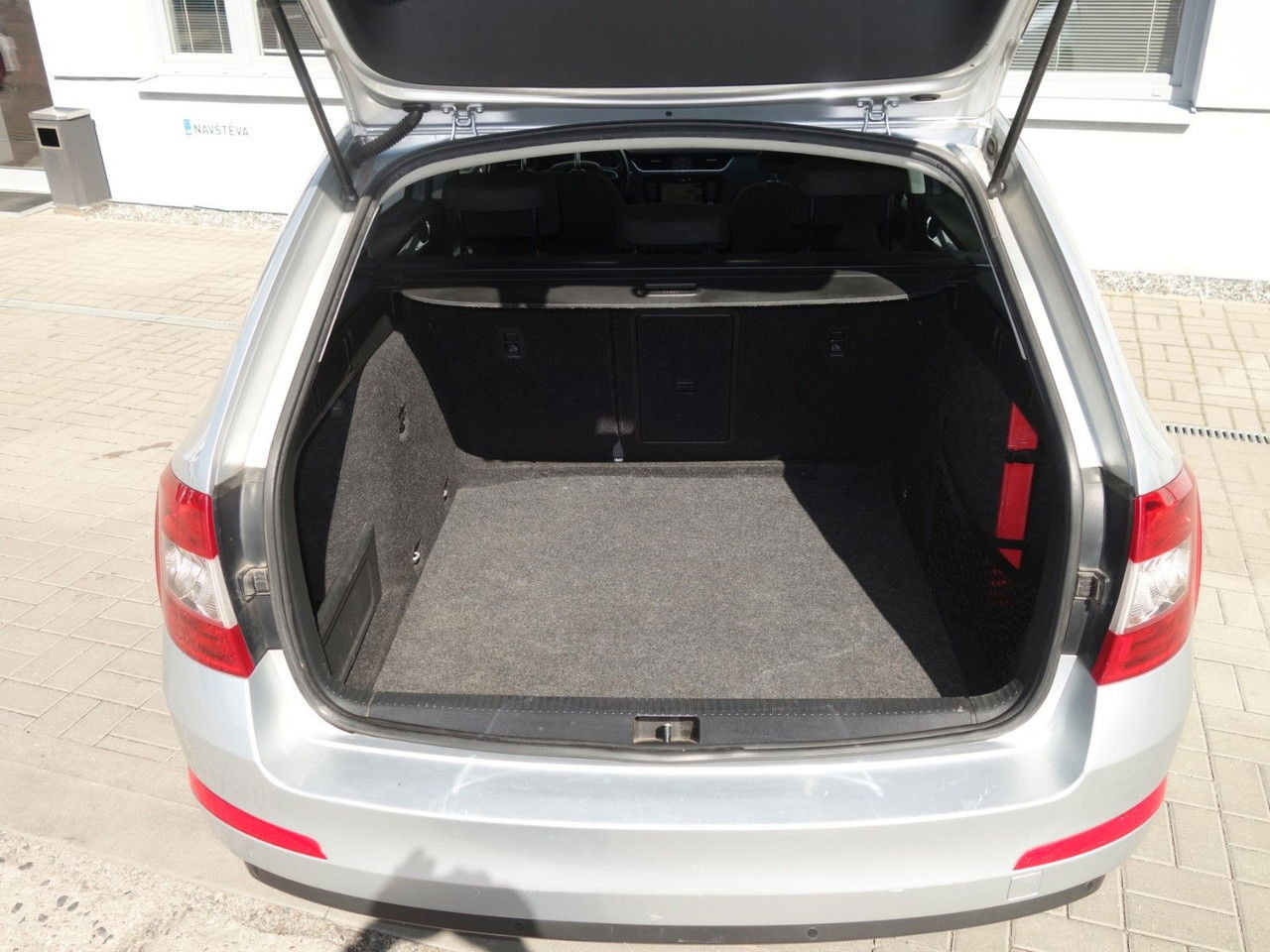 Kombi Škoda Octavia Combi Ambition 1,6 TDI, DSG, Navi, Clima: das Bild 6 Kombi Škoda Octavia Combi Ambition 1,6 TDI, DSG, Navi, Clima: das Bild 6