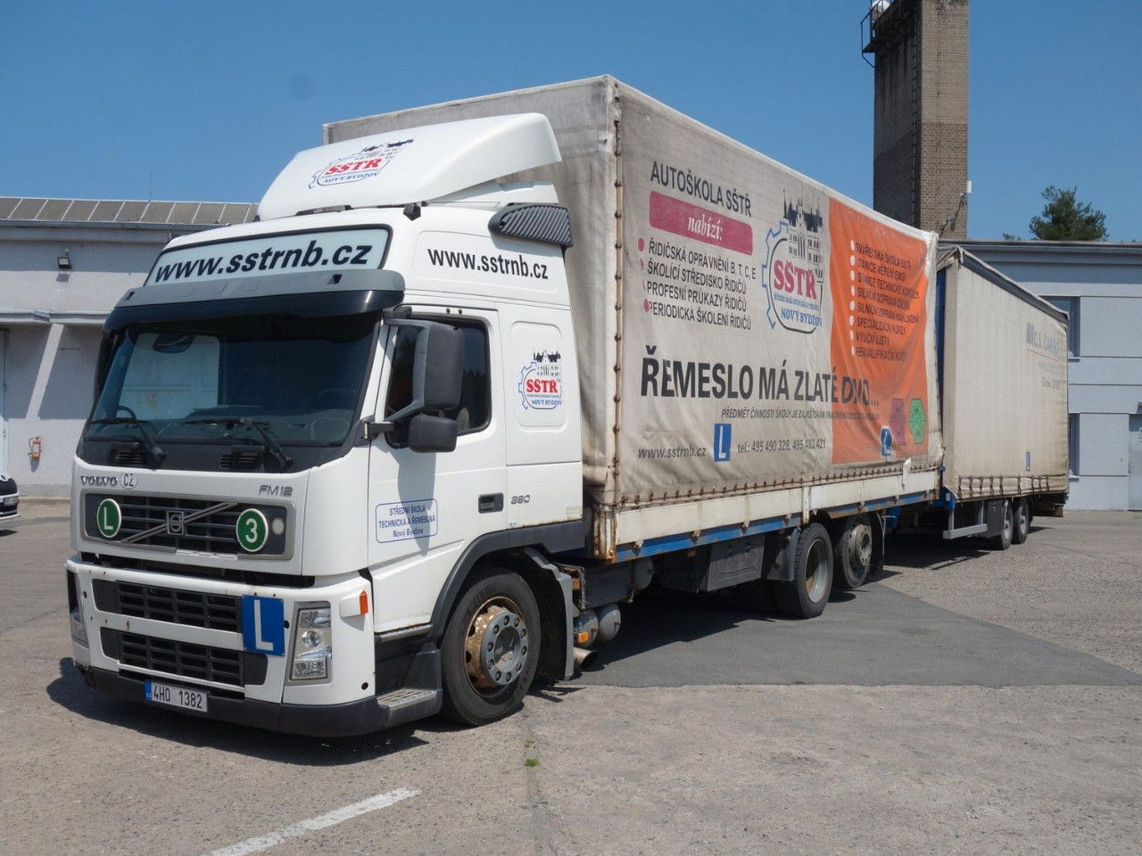 Volvo FM 380 6x2 + Panav Anhänger - Plane LKW: das Bild 1 Volvo FM 380 6x2 + Panav Anhänger - Plane LKW: das Bild 1