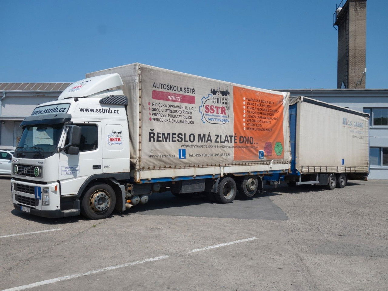 Volvo FM 380 6x2 + Panav Anhänger - Plane LKW: das Bild 2 Volvo FM 380 6x2 + Panav Anhänger - Plane LKW: das Bild 2