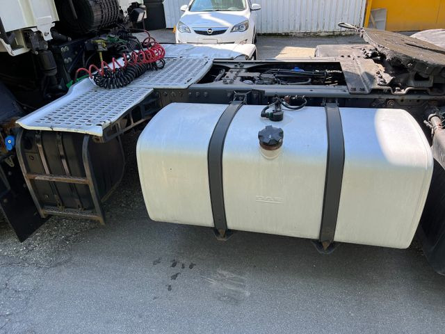 DAF CF440 FT 4x2, E6, PTO, Standklima, 10x DAF CF440 FT 4x2, E6, PTO, Standklima, 10x - Sattelzugmaschine: das Bild 5 DAF CF440 FT 4x2, E6, PTO, Standklima, 10x DAF CF440 FT 4x2, E6, PTO, Standklima, 10x - Sattelzugmaschine: das Bild 5