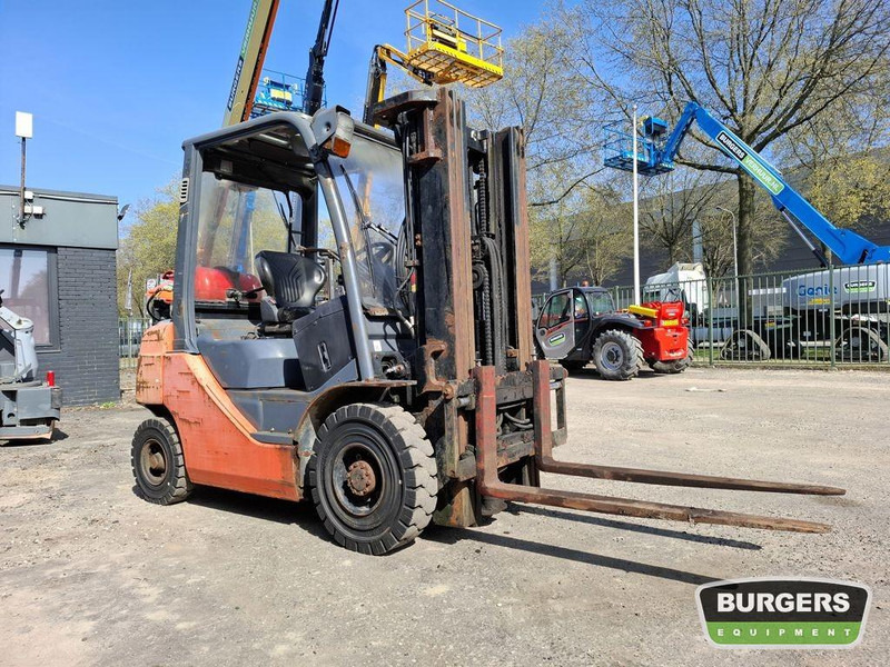 Toyota 02-8FGF20 - Treibgasstapler: das Bild 2 Toyota 02-8FGF20 - Treibgasstapler: das Bild 2