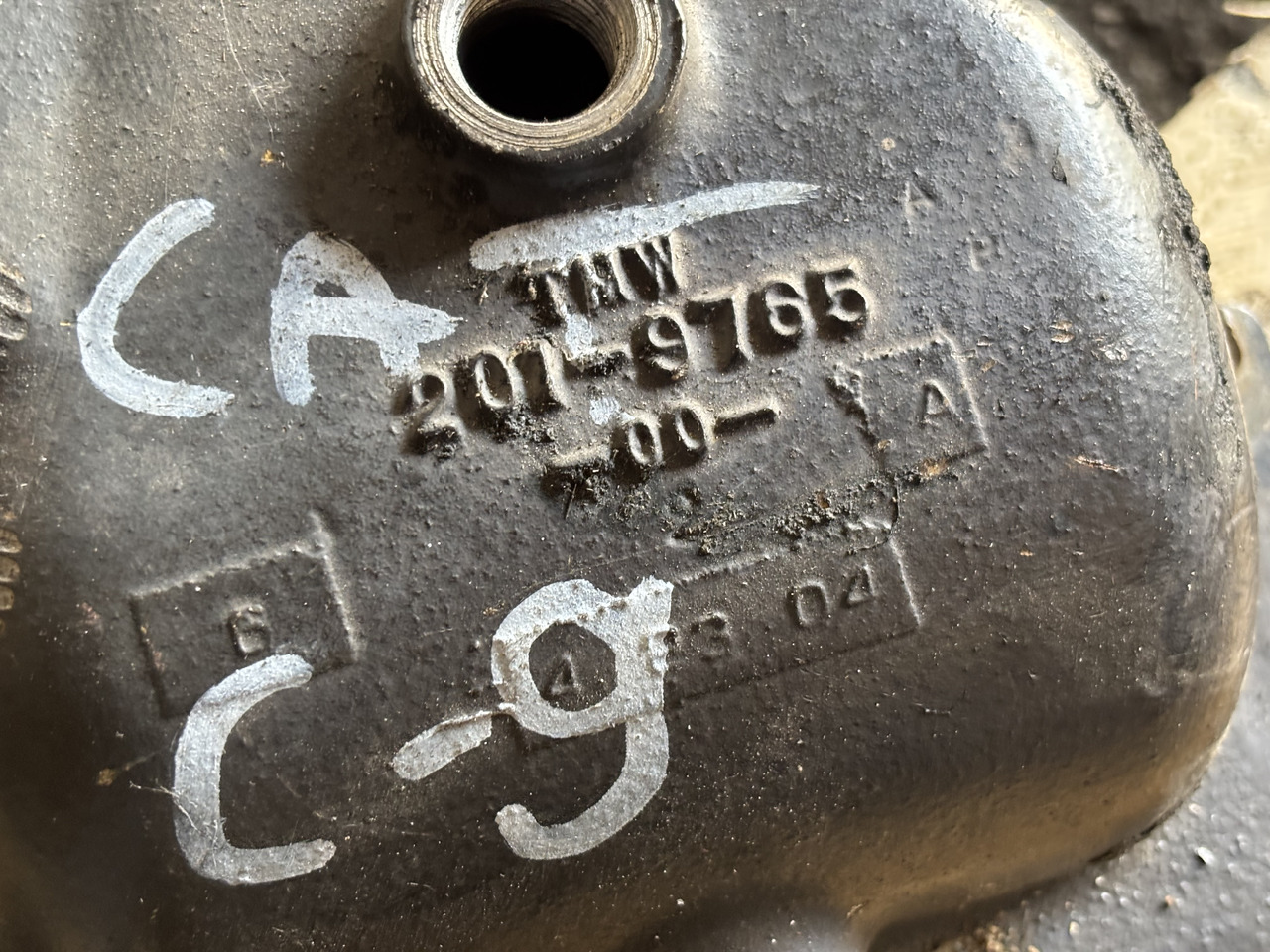 CAT Caterpillar C9 201-9765 Kolanko Wlotu Powietrza 2019765 - Ansaugrohr für Landmaschine: das Bild 2 CAT Caterpillar C9 201-9765 Kolanko Wlotu Powietrza 2019765 - Ansaugrohr für Landmaschine: das Bild 2