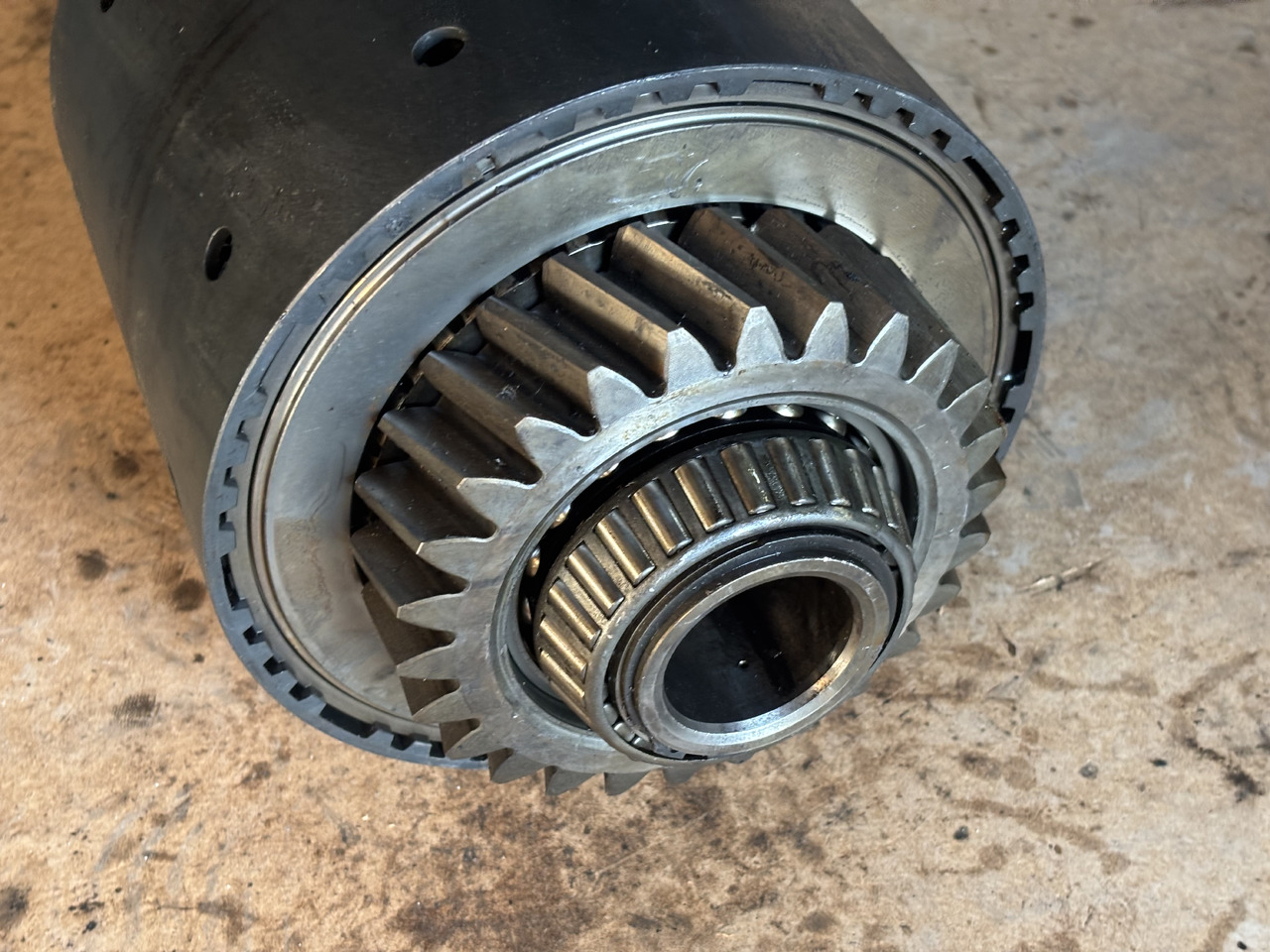 Claas AXION 830 CMATIC Dzwon Sprzęgła Koło Zębate 0011658820 0011658740 0011658920 - Kupplung und Teile für Landmaschine: das Bild 2 Claas AXION 830 CMATIC Dzwon Sprzęgła Koło Zębate 0011658820 0011658740 0011658920 - Kupplung und Teile für Landmaschine: das Bild 2