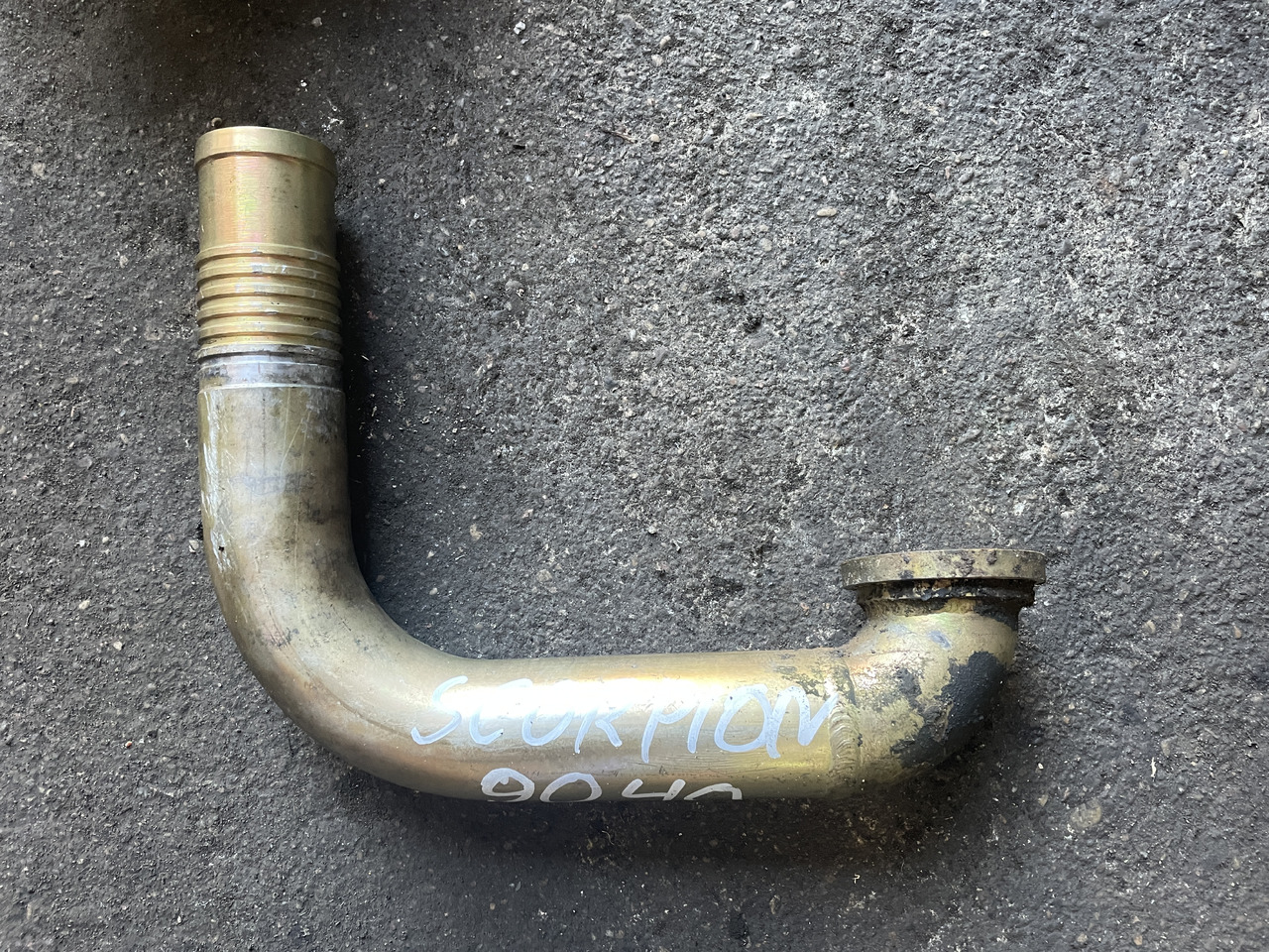 Claas Scorpion 9040 - przewód przewody pompy hydraulicznej - Hydraulikpumpe für Landmaschine: das Bild 2 Claas Scorpion 9040 - przewód przewody pompy hydraulicznej - Hydraulikpumpe für Landmaschine: das Bild 2