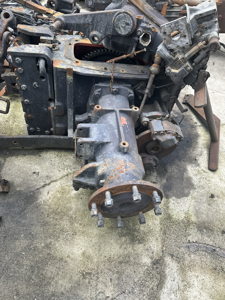 Deutz FX 4.51 tylny most części - Hinterachse für Traktor: das Bild 1 Deutz FX 4.51 tylny most części - Hinterachse für Traktor: das Bild 1