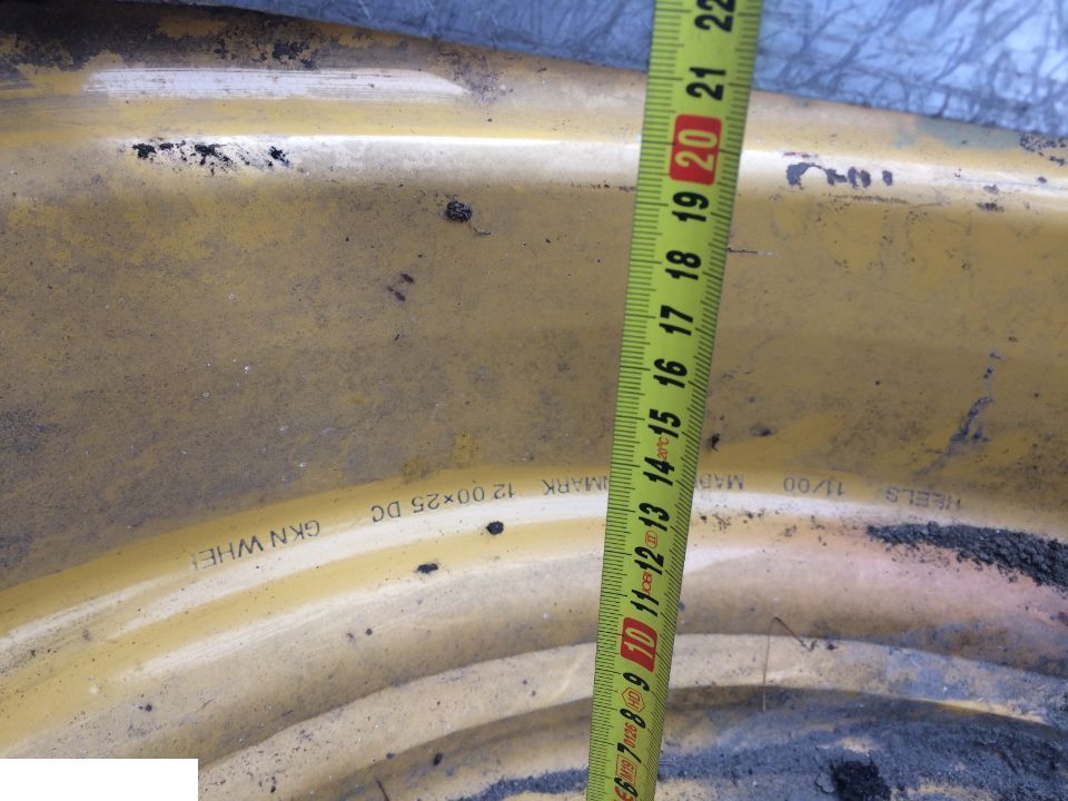 Felgi Cat Caterpillar 12x25 - Felge für Baumaschine: das Bild 3 Felgi Cat Caterpillar 12x25 - Felge für Baumaschine: das Bild 3