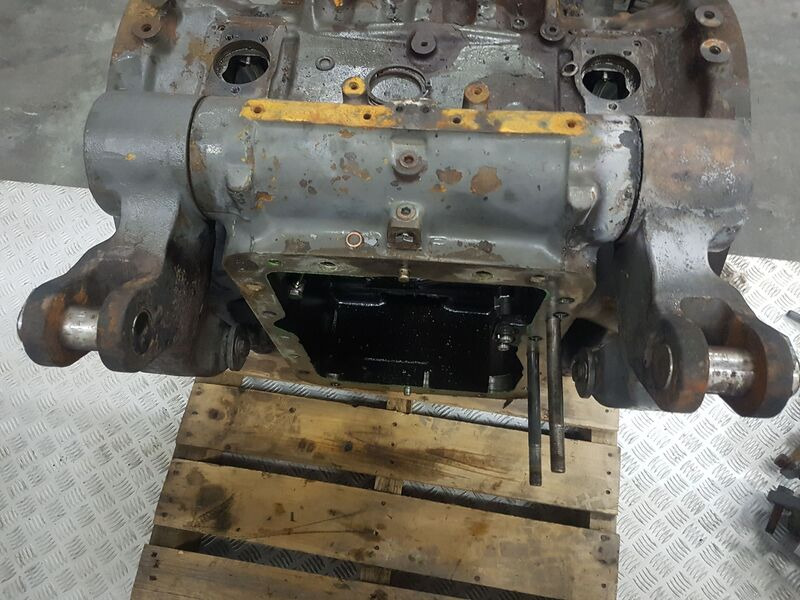 Fendt 818 , 820 obudowa most tylni , 718150051011 - Hinterachse für Landmaschine: das Bild 1 Fendt 818 , 820 obudowa most tylni , 718150051011 - Hinterachse für Landmaschine: das Bild 1