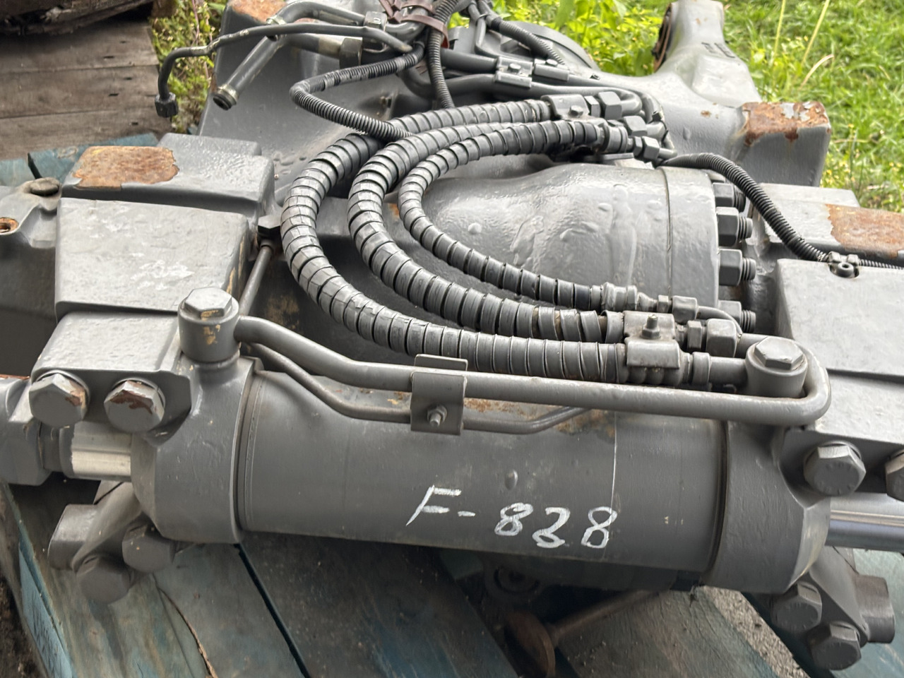 Fendt 828 Obudowa Osi Łuk Osi 755/137 F835300020180 F835300020160 E835300020012 - Hinterachse für Landmaschine: das Bild 3 Fendt 828 Obudowa Osi Łuk Osi 755/137 F835300020180 F835300020160 E835300020012 - Hinterachse für Landmaschine: das Bild 3