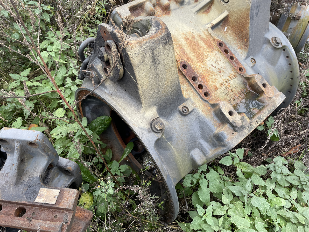 Fendt 933 936 939 MF 8680 - obudowa mostu tył M934152050040 - Achse und Teile für Landmaschine: das Bild 2 Fendt 933 936 939 MF 8680 - obudowa mostu tył M934152050040 - Achse und Teile für Landmaschine: das Bild 2