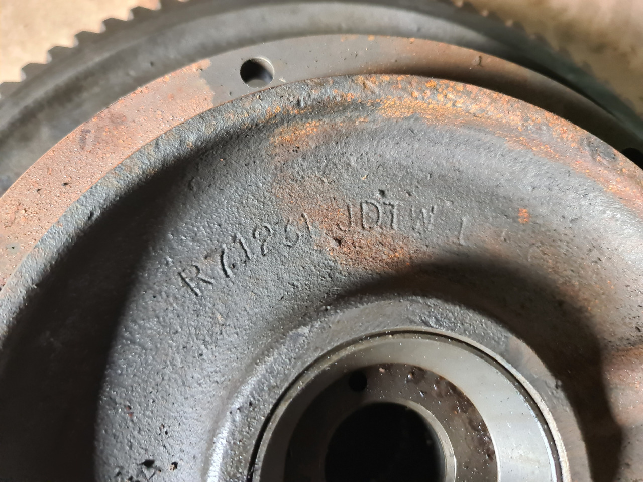 John Deere 4650, 4850 Bęben Sprzęgła WOM Sprzęgło Bieg R70932 AR95409 R71231 - Kupplung und Teile für Landmaschine: das Bild 2 John Deere 4650, 4850 Bęben Sprzęgła WOM Sprzęgło Bieg R70932 AR95409 R71231 - Kupplung und Teile für Landmaschine: das Bild 2