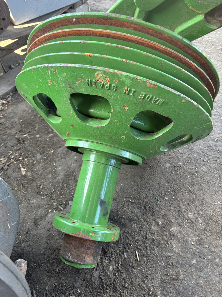 John Deere X9 1000 1100 - Front End Belt Drive Sheave, Fixed Speed W/ Clutch, LH - Riemen für Landmaschine: das Bild 2 John Deere X9 1000 1100 - Front End Belt Drive Sheave, Fixed Speed W/ Clutch, LH - Riemen für Landmaschine: das Bild 2