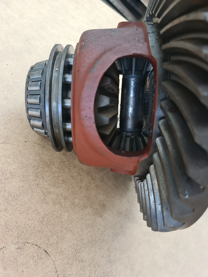 SAME Explorer II 2 CZĘŚCI KOŁO ZĘBATE ATAK TRYB - Getriebe und Teile für Landmaschine: das Bild 4 SAME Explorer II 2 CZĘŚCI KOŁO ZĘBATE ATAK TRYB - Getriebe und Teile für Landmaschine: das Bild 4