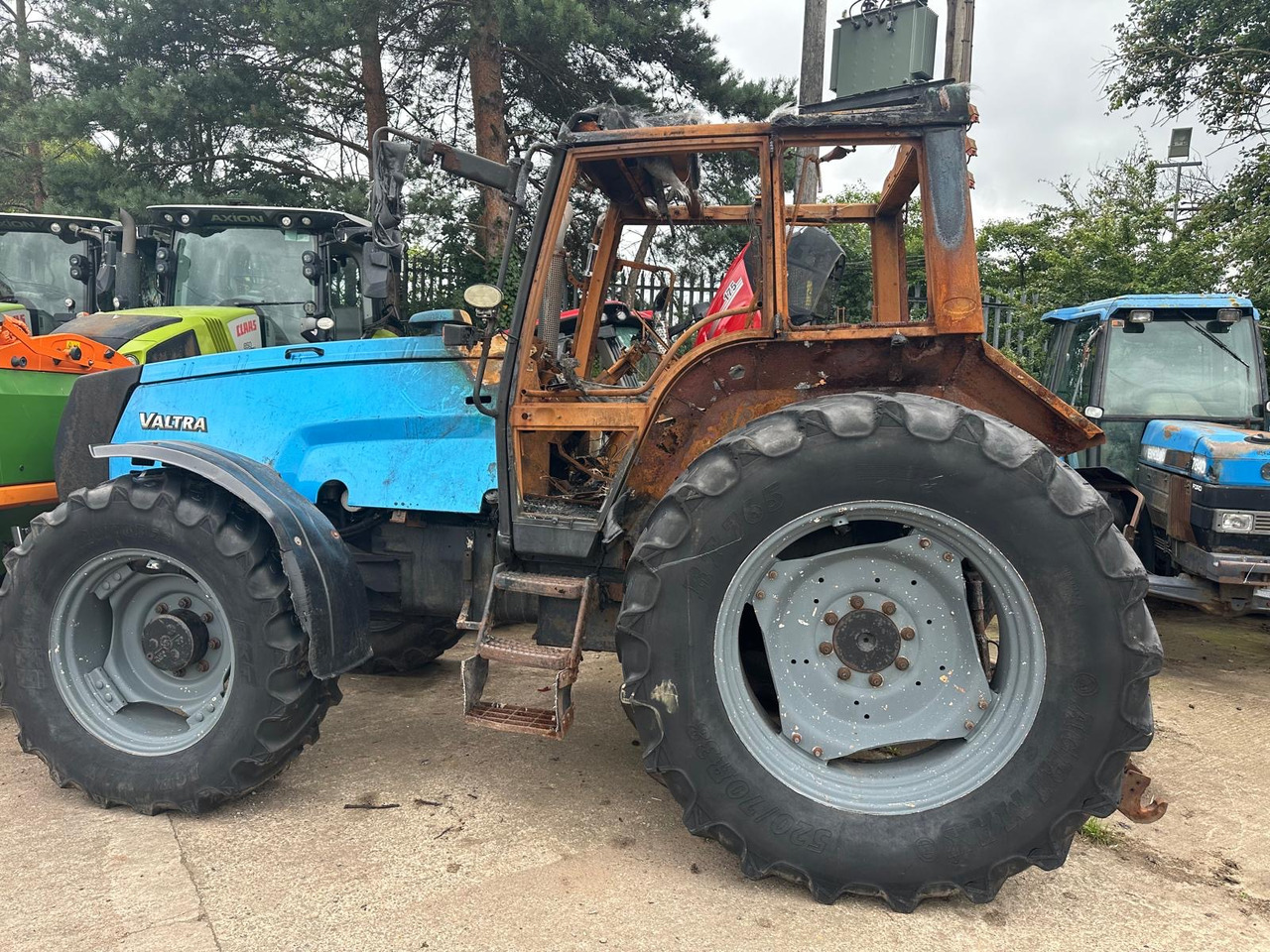 Valtra 8150 8150-4 - cała na części - Traktor: das Bild 1 Valtra 8150 8150-4 - cała na części - Traktor: das Bild 1