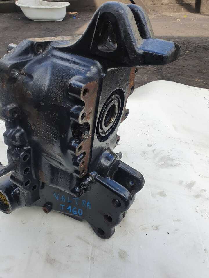 Achsschenkel für Landmaschine Valtra T120  - Zwolnica - Zwrotnica - Półoś - Skrzynia - Silnik - Siłowniki - Tylny WOM: das Bild 11