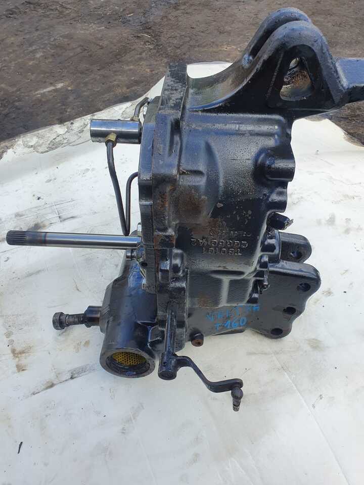 Achsschenkel für Landmaschine Valtra T120  - Zwolnica - Zwrotnica - Półoś - Skrzynia - Silnik - Siłowniki - Tylny WOM: das Bild 16