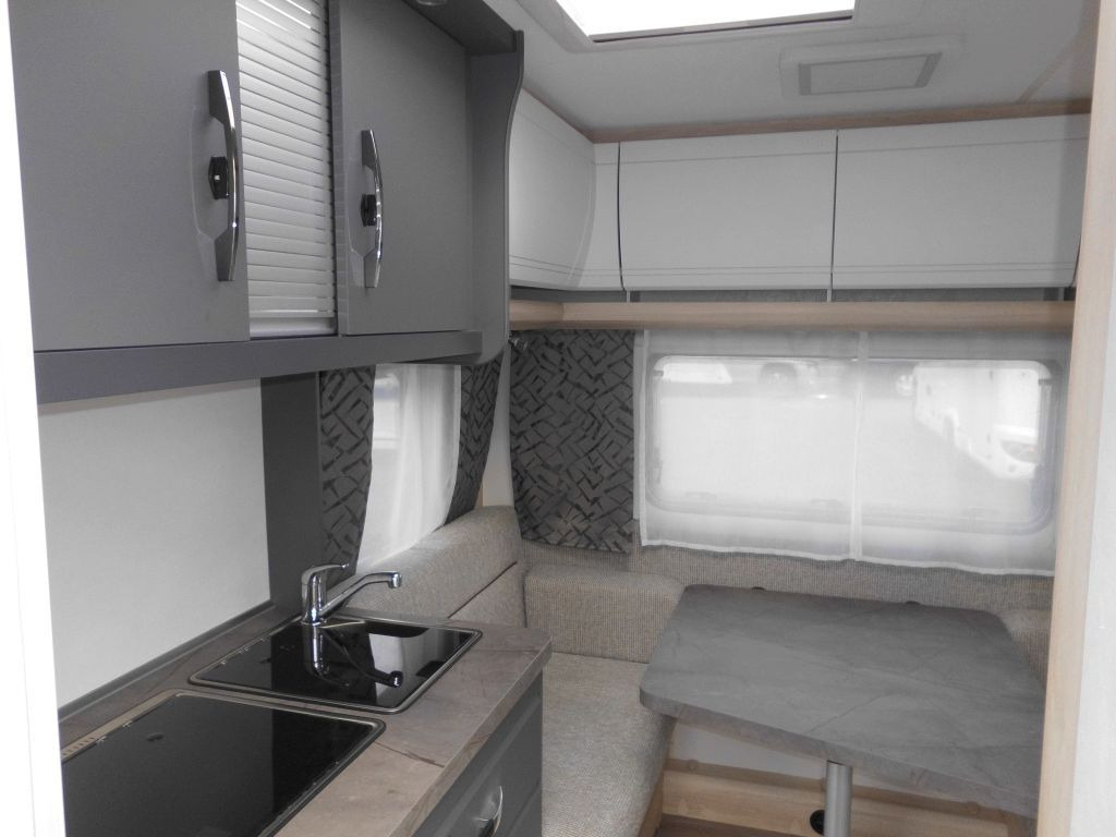 Hobby De Luxe 400 SFe 1500kg., Fahrradträger - Wohnwagen: das Bild 4 Hobby De Luxe 400 SFe 1500kg., Fahrradträger - Wohnwagen: das Bild 4