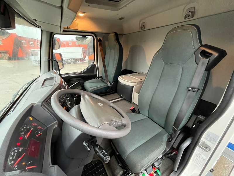 Koffer LKW Volvo FL 210 4x2 BOXHEATING / BOX L=8757 mm: das Bild 19 Koffer LKW Volvo FL 210 4x2 BOXHEATING / BOX L=8757 mm: das Bild 19