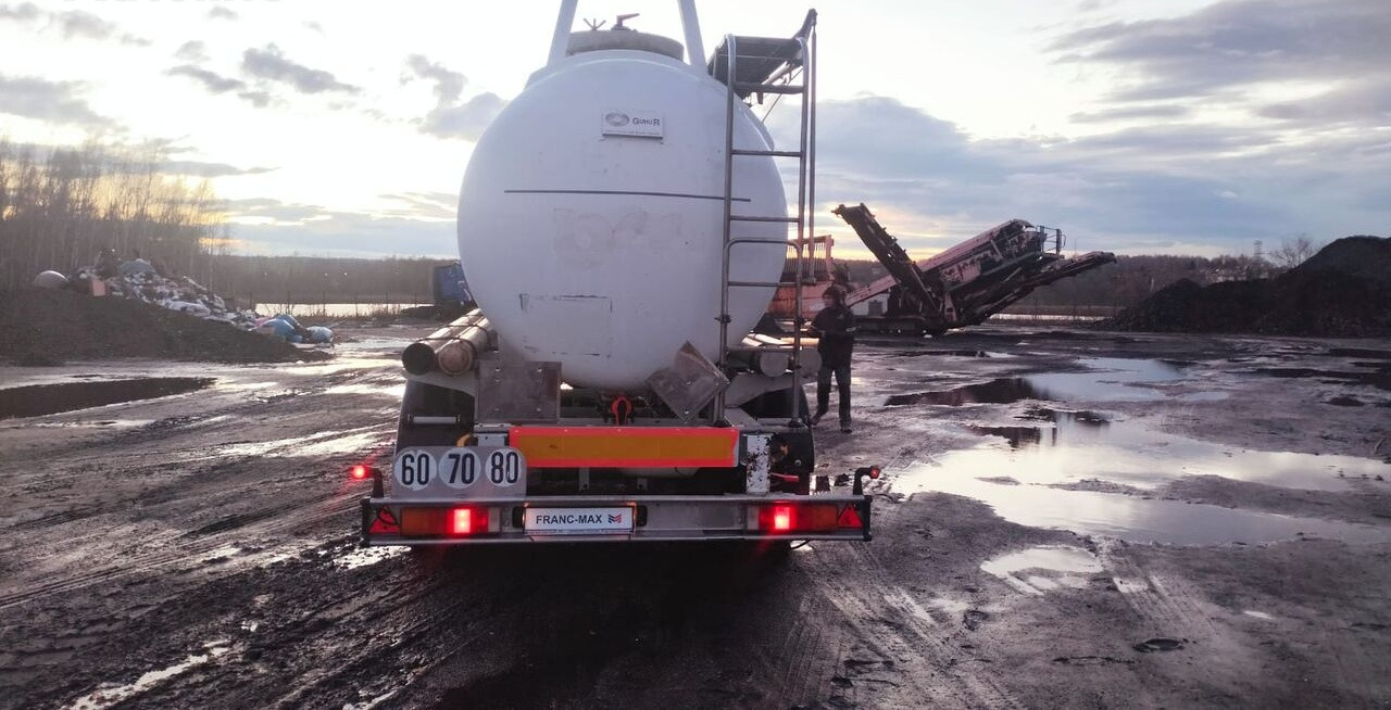 Guhur ADR L4BN/ chemiczna / polyester / poj. 24.600L - Tankauflieger: das Bild 4 Guhur ADR L4BN/ chemiczna / polyester / poj. 24.600L - Tankauflieger: das Bild 4