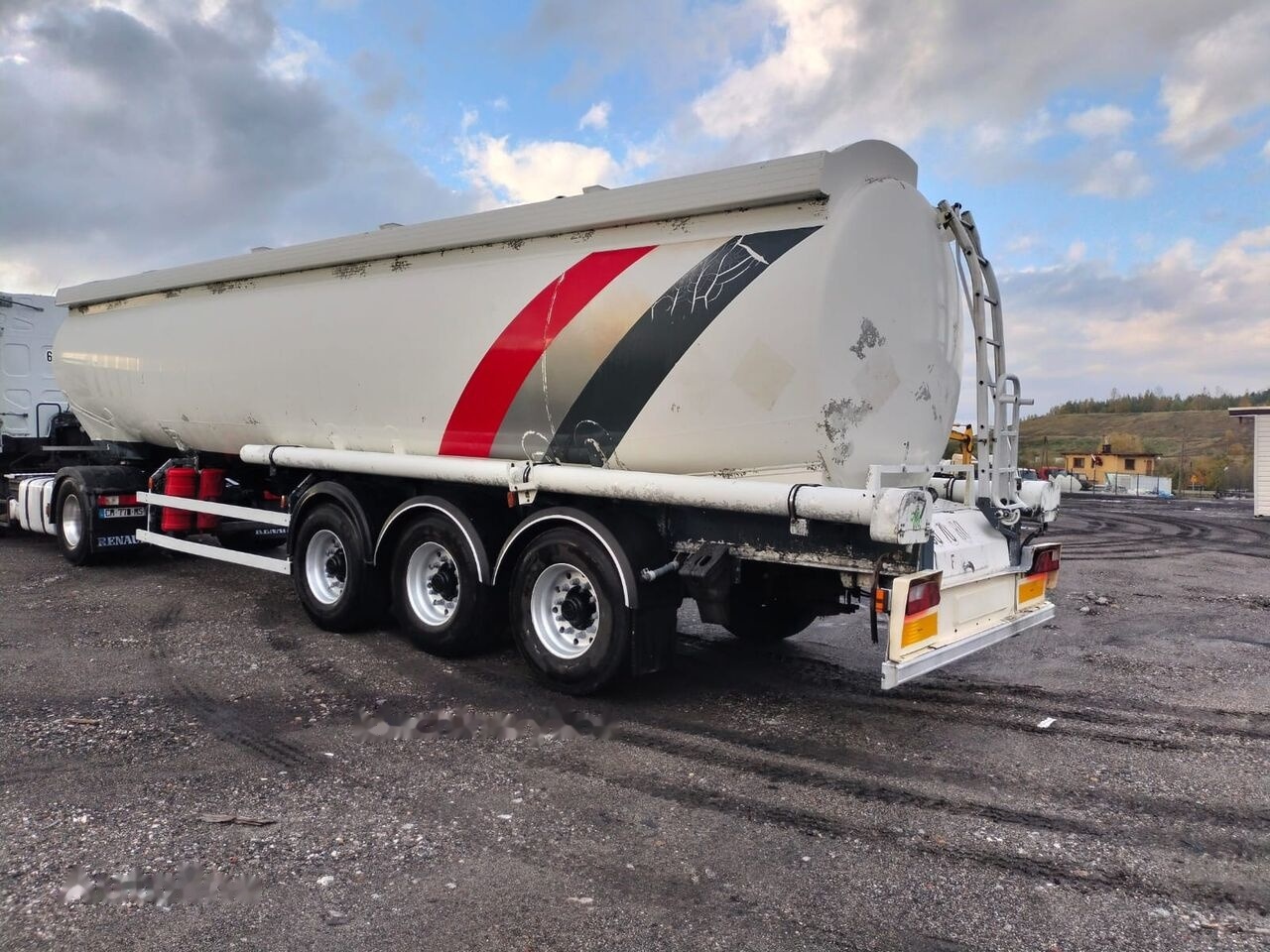 Trailor TX34 - Tankauflieger: das Bild 4 Trailor TX34 - Tankauflieger: das Bild 4