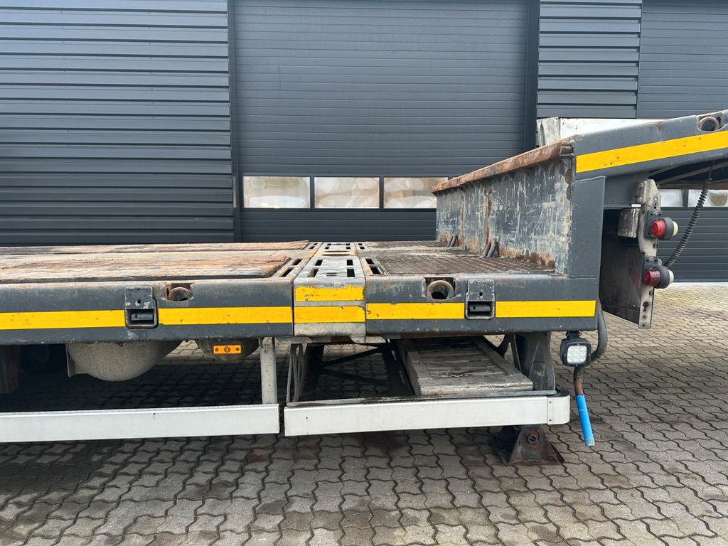 Faymonville Maxtrailer MAX 100 4 achs. tieflader Faymonville Maxtrailer MAX 100 4 achs. tieflader - Tieflader Auflieger: das Bild 4 Faymonville Maxtrailer MAX 100 4 achs. tieflader Faymonville Maxtrailer MAX 100 4 achs. tieflader - Tieflader Auflieger: das Bild 4