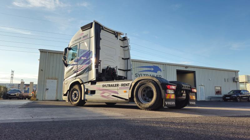 Volvo FH 500 Globetrotter XXL (Location / Rent) - Sattelzugmaschine: das Bild 2 Volvo FH 500 Globetrotter XXL (Location / Rent) - Sattelzugmaschine: das Bild 2