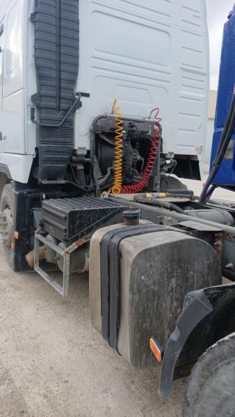 Volvo FH12 430 - Sattelzugmaschine: das Bild 4 Volvo FH12 430 - Sattelzugmaschine: das Bild 4