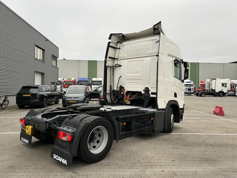 Scania R450 Highline / Retarder / 779 dkm / APK TUV 03-26 - Sattelzugmaschine: das Bild 2 Scania R450 Highline / Retarder / 779 dkm / APK TUV 03-26 - Sattelzugmaschine: das Bild 2