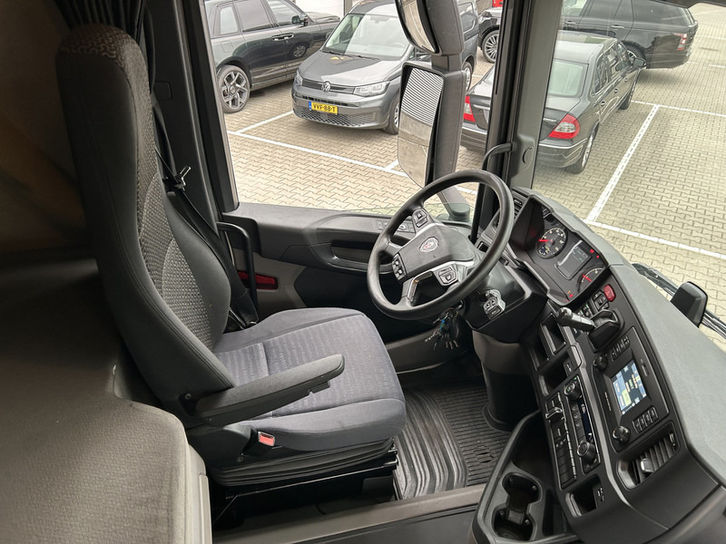 Scania R450 Highline / Retarder / 779 dkm / APK TUV 03-26 - Sattelzugmaschine: das Bild 3 Scania R450 Highline / Retarder / 779 dkm / APK TUV 03-26 - Sattelzugmaschine: das Bild 3