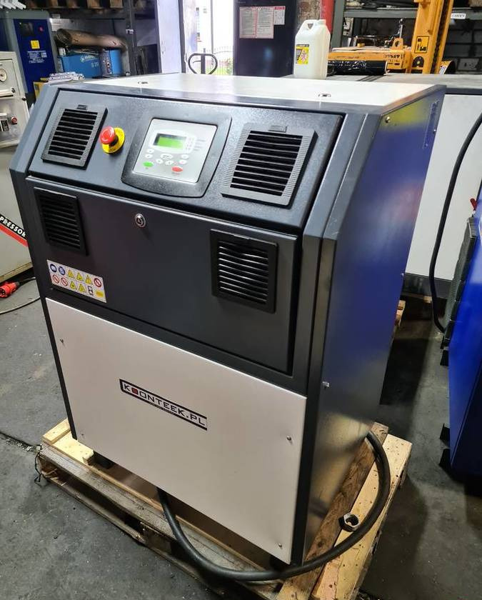 Kompresor śrubowy GARDNER DENVER KBV 18 18,5 kw, 2018r, Falownik - Luftkompressor: das Bild 2 Kompresor śrubowy GARDNER DENVER KBV 18 18,5 kw, 2018r, Falownik - Luftkompressor: das Bild 2