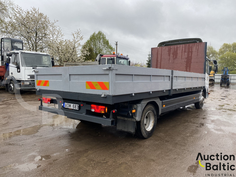 Mercedes-Benz 815 - Pritsche LKW: das Bild 4 Mercedes-Benz 815 - Pritsche LKW: das Bild 4