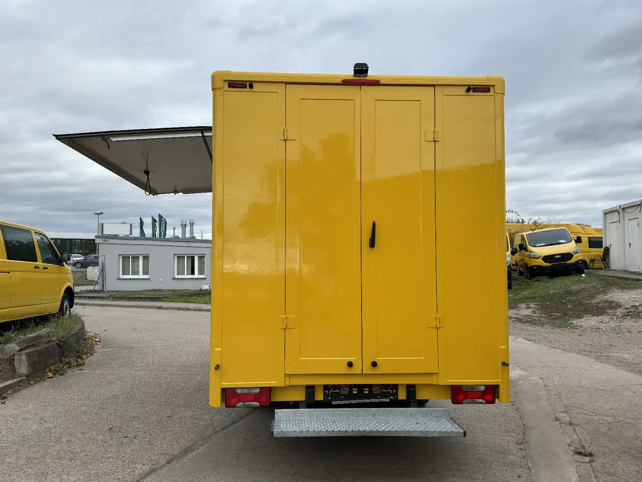 Iveco C30C/ FOODTRUCK/ Daily - Verkaufsfahrzeug: das Bild 5 Iveco C30C/ FOODTRUCK/ Daily - Verkaufsfahrzeug: das Bild 5