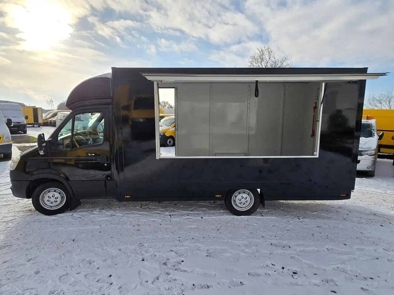 Iveco IS35SI2AA/ FOODTRUCK/Daily - Verkaufsfahrzeug: das Bild 3 Iveco IS35SI2AA/ FOODTRUCK/Daily - Verkaufsfahrzeug: das Bild 3