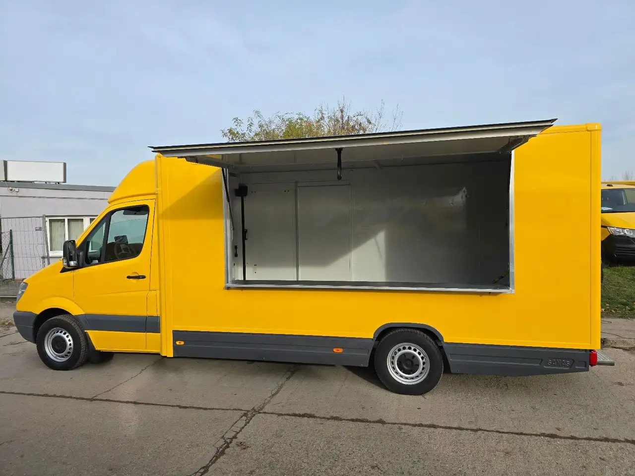 Mercedes-Benz Sprinter/Foodtruck/ 1. Hand - Verkaufsfahrzeug: das Bild 3 Mercedes-Benz Sprinter/Foodtruck/ 1. Hand - Verkaufsfahrzeug: das Bild 3