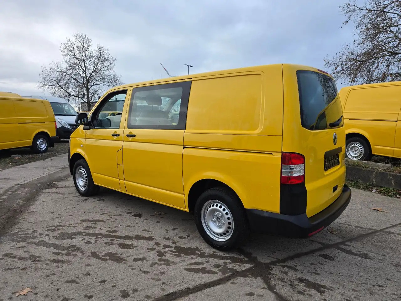 Volkswagen T5 Transporter/ 2.0 TDI/EU5/1.Hand/5-Sitze - Kastenwagen: das Bild 5 Volkswagen T5 Transporter/ 2.0 TDI/EU5/1.Hand/5-Sitze - Kastenwagen: das Bild 5