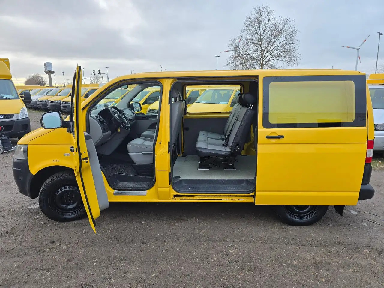 Volkswagen T5 Transporter/2.0 TDI/EU5/1.Hand/5-Sitze - Kastenwagen: das Bild 1 Volkswagen T5 Transporter/2.0 TDI/EU5/1.Hand/5-Sitze - Kastenwagen: das Bild 1
