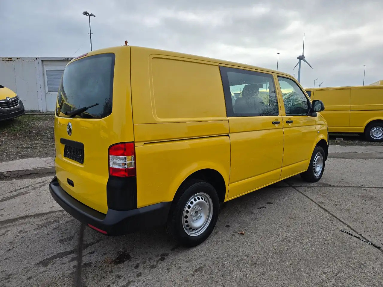 Volkswagen T5 Transporter/ 2.0 TDI/EU5/1.Hand/5-Sitze - Kastenwagen: das Bild 4 Volkswagen T5 Transporter/ 2.0 TDI/EU5/1.Hand/5-Sitze - Kastenwagen: das Bild 4