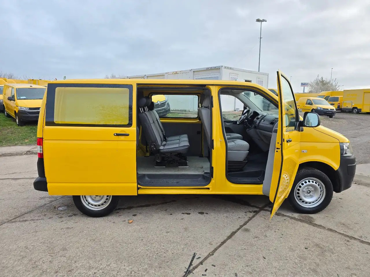 Volkswagen T5 Transporter/ 2.0 TDI/EU5/1.Hand/5-Sitze - Kastenwagen: das Bild 1 Volkswagen T5 Transporter/ 2.0 TDI/EU5/1.Hand/5-Sitze - Kastenwagen: das Bild 1