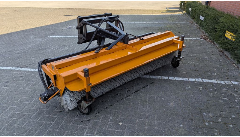 Bema Bema 25 Veegmachine - Reinigungsmaschine: das Bild 1 Bema Bema 25 Veegmachine - Reinigungsmaschine: das Bild 1