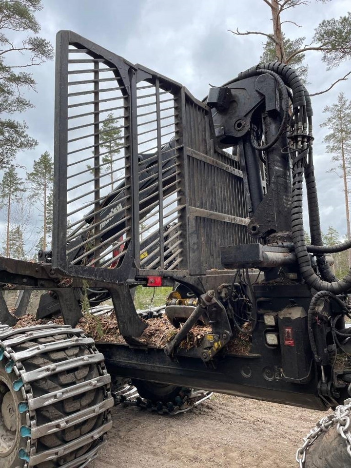 Komatsu 895 - Forwarder: das Bild 3 Komatsu 895 - Forwarder: das Bild 3