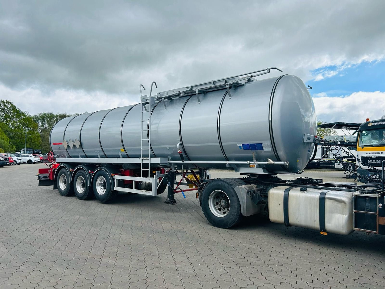 Kässbohrer STS.SS Edelstahl Tankauflieger Bitumen 32m³ - Tankauflieger: das Bild 3 Kässbohrer STS.SS Edelstahl Tankauflieger Bitumen 32m³ - Tankauflieger: das Bild 3