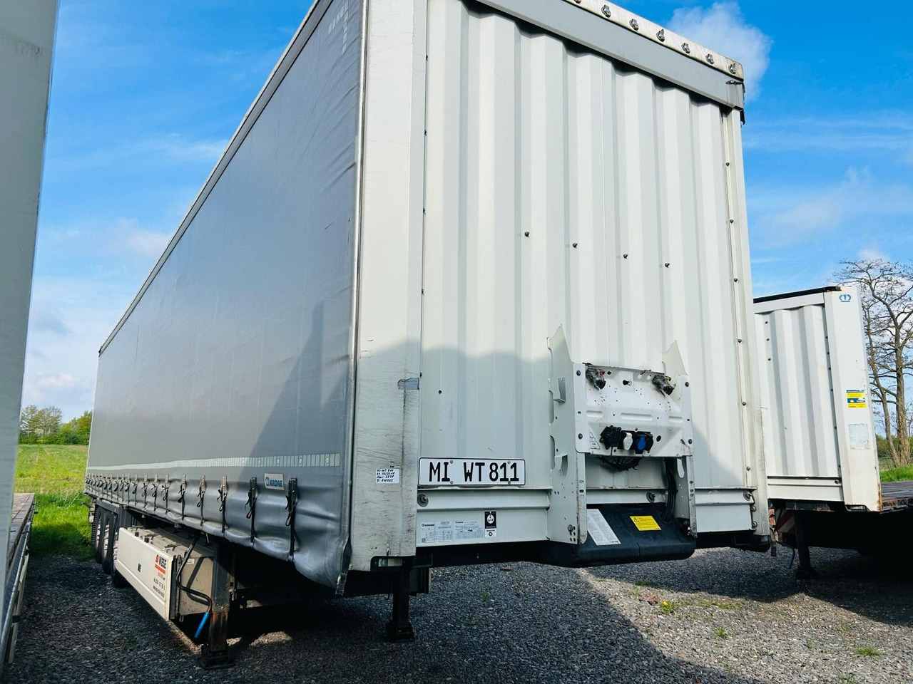 Krone Schiebeplanen Auflieger TÜV Neu - Planenauflieger: das Bild 4 Krone Schiebeplanen Auflieger TÜV Neu - Planenauflieger: das Bild 4