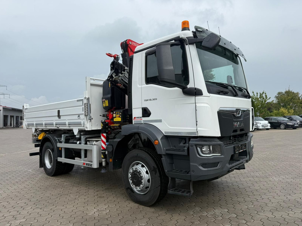 MAN 18.320 4x4 mit Fassi Ladekran Sofort Verfügbar - Kipper, Autokran: das Bild 2 MAN 18.320 4x4 mit Fassi Ladekran Sofort Verfügbar - Kipper, Autokran: das Bild 2