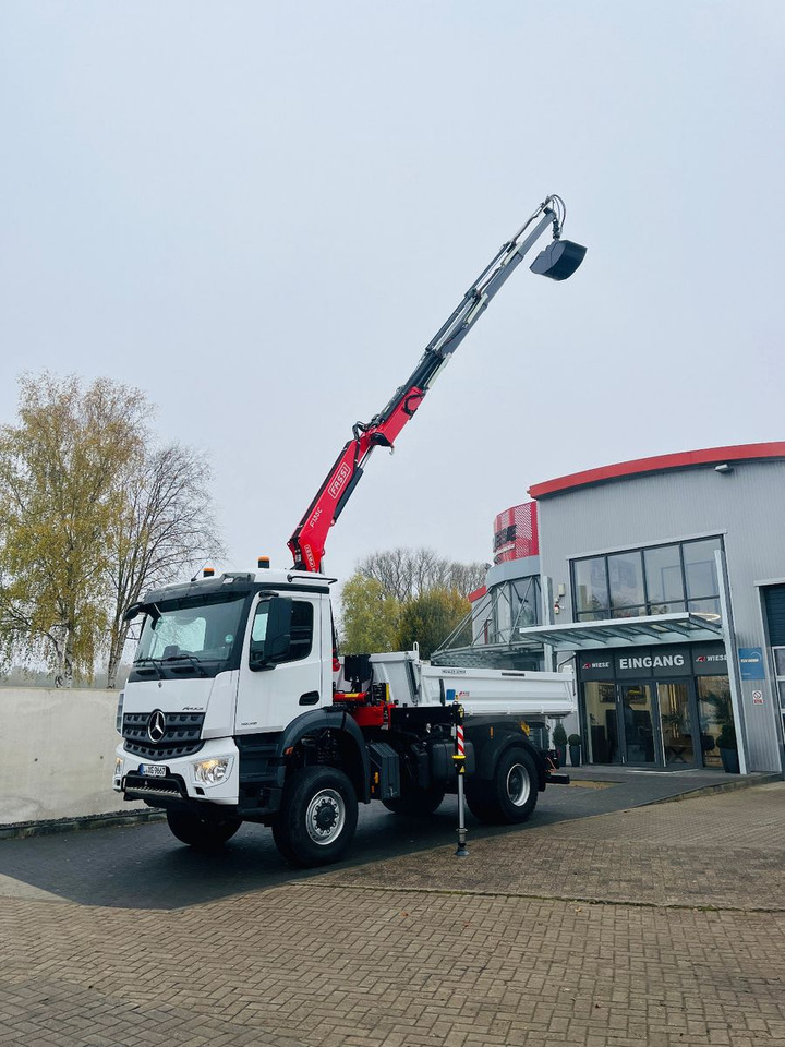 Mercedes-Benz Arocs 1835 4x4 Meiller Fassi F135 Kran Kipper - Kipper, Autokran: das Bild 4 Mercedes-Benz Arocs 1835 4x4 Meiller Fassi F135 Kran Kipper - Kipper, Autokran: das Bild 4